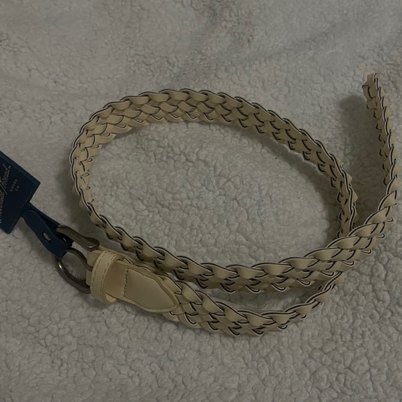 Universal Thread beige  Belt size xs - Picture 1 of 3